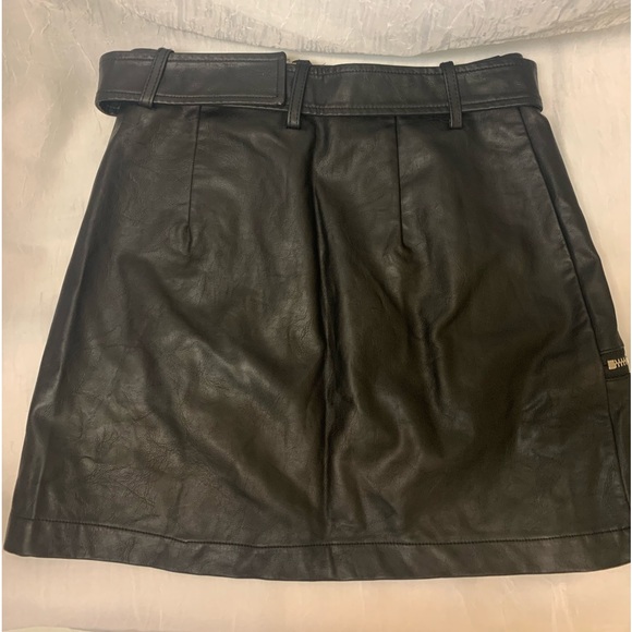 SEEK The Label Vegan Leather Asymmetrical Skirt Sz XS - Picture 8 of 9